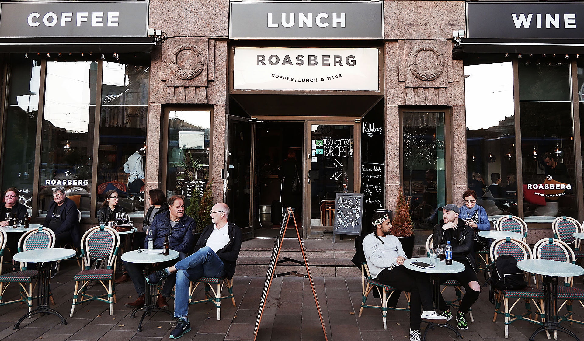 The front of Roasberg Mikonkatu 13, near Helsinki Central Station